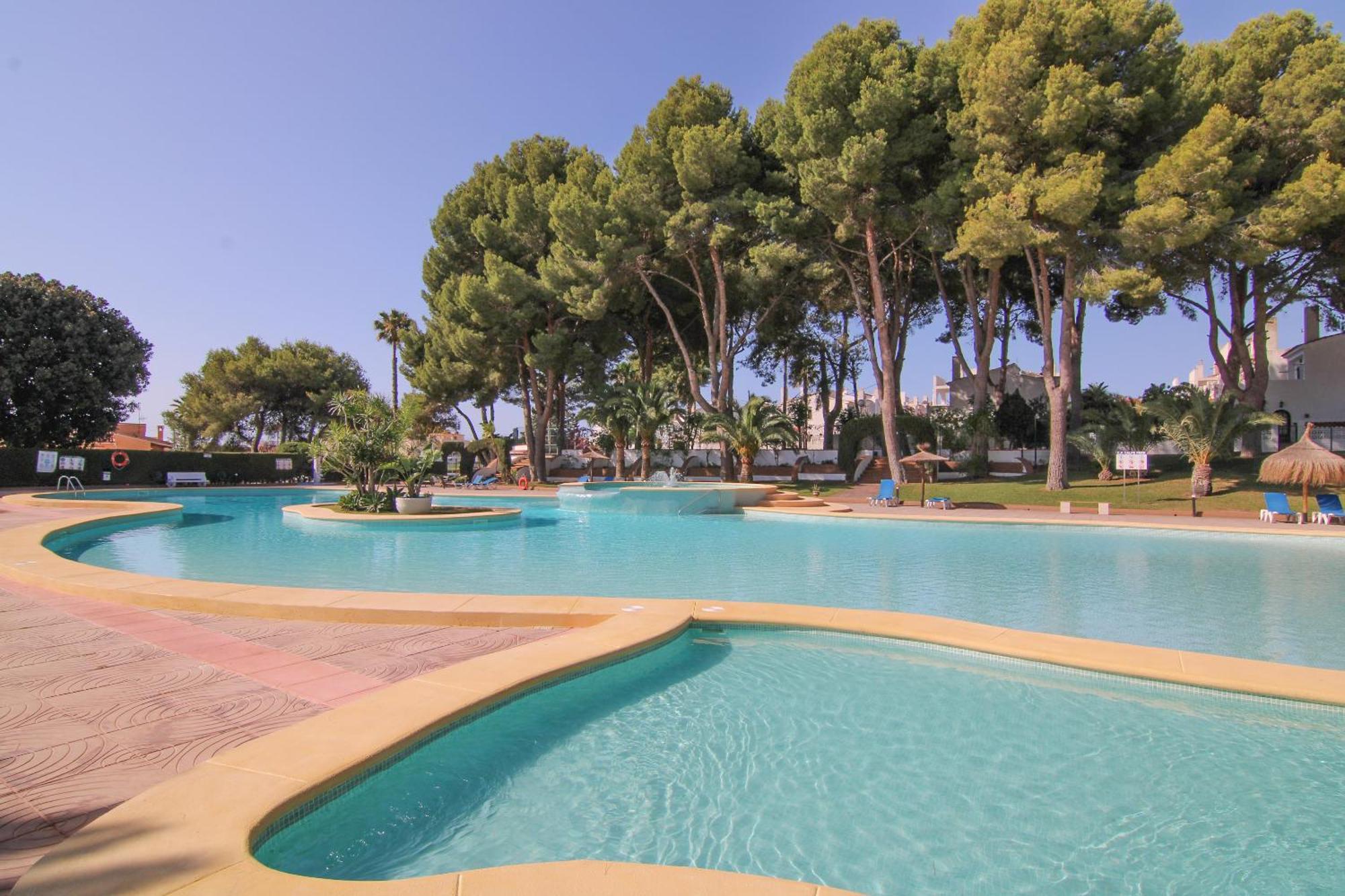 Bungalow Con Piscina - Calpepark Exterior foto
